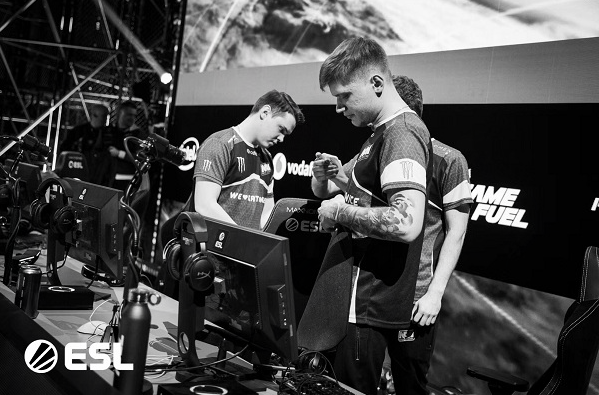 但他的比赛 但他的比赛